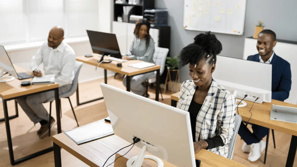 Customer support agents using tech for support services