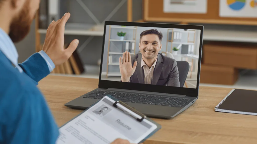 Hiring and interviewing customer experience agents